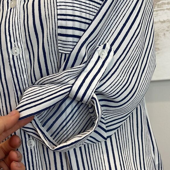 Striped button down blouse‎ with collar - Picture 3 of 6